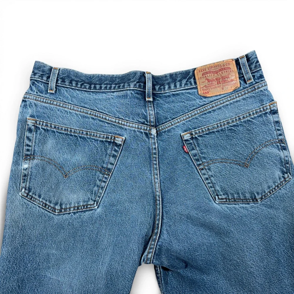 Vintage Levis 550 Jeans Mens 38x30 Blue Denim Relaxed Tapered Medium Wash Y2K